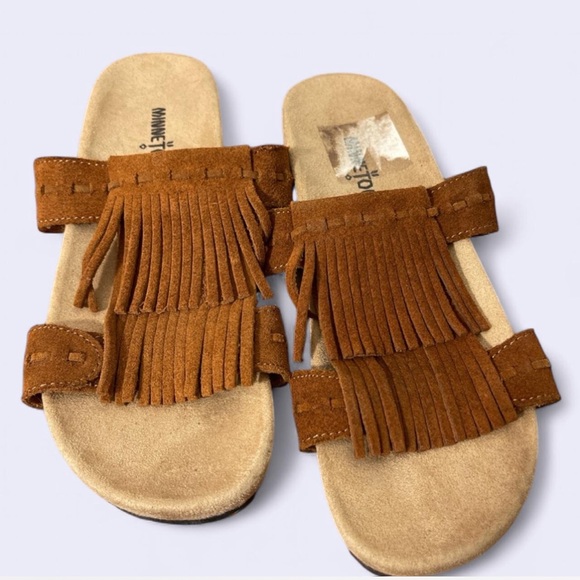 Minnetonka fringe sandals - Picture 1 of 5